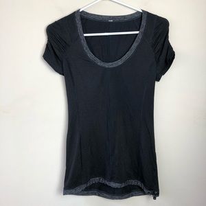 Lululemon Size 2 Striped Short Sleeve Shirt